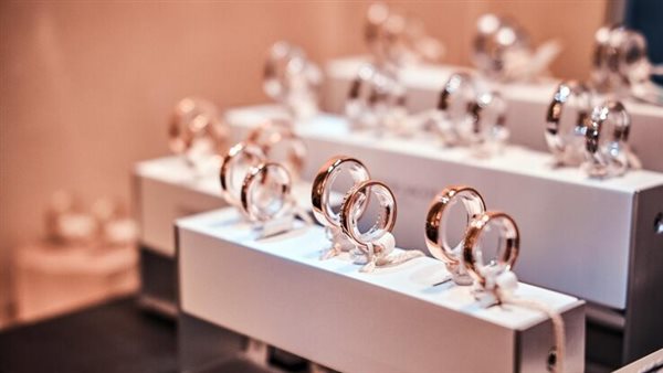 سعر الذهب اليوم الإثنين 19-8-2024 تحرك جديد