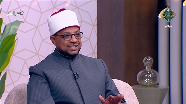 عمرى 15 سنة وعاوزه ألبس النقاب فهل يمكنني ؟..عميد كلية الدعوة يجيب | فيديو