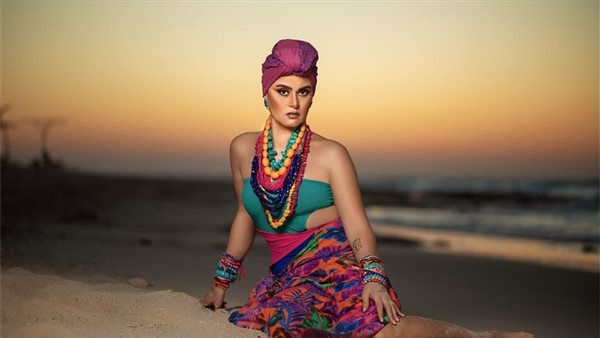 مكشوف البطن.. رشا مهدي تثير ضجة بهذه الإطلالة | شاهد