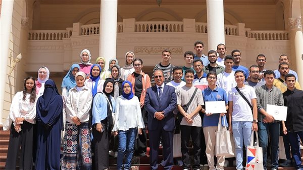 جامعة الأوائل.. 13 من أوائل الثانوية العامة يتقدمون للالتحاق بالجامعة البريطانية