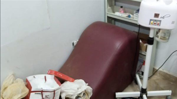 كشفه بـ6 آلاف جنيه..تفاصيل القبض على حاصل على ابتدائية منتحل صفة طبيب بالغربية 