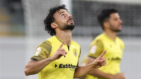 بعد هدفه العالمي في الشمال.. كيف تغنى المعلق بالأهلي وأحمد عبد القادر؟