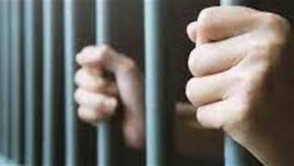 تفاصيل صادمة في اعتداء طالب على صديقه بمدينة 15 مايو