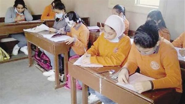 التعليم تحسم الجدل وتكشف تفاصيل جديدة عن مناهج العام الدراسي الجديد