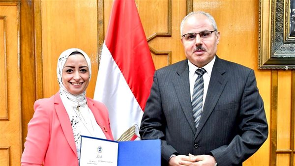  رئيس جامعة قناة السويس يُكلف الدكتورة سارة صادق بالعمل مديرًا لمكتب الإعلام