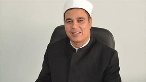 نبرأ إلى الله منه.. هجوم ناري من عبد المنعم فؤاد على أستاذ بجامعة الأزهر بسبب آرائه وفتاويه الشاذة