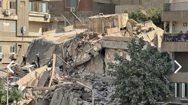 عقار أرض الجولف.. أصوات من أسفل الأنقاض وشهادات مرعبة عن الانهيار