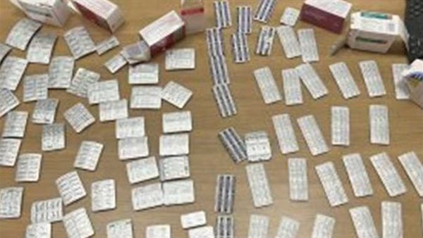 حشيش وشابو.. تفاصيل ضبط ربة منزل ونجلها وبحوزتهما مواد مخدرة في قنا