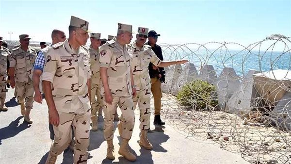 الفريق أحمد خليفة: رجال القوات المسلحة يحملون على عاتقهم مسؤولية الدفاع عن تراب الوطن 