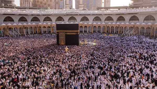 الحج وصل مليون جنيه.. ما أسعار العمرة الجديدة وتأثير «جدري القرود» على الموسم؟ | فيديو
