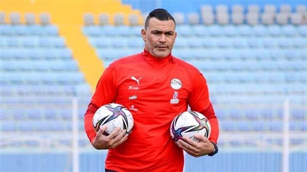 شربت اللبن من الجاموسة مباشرة.. الحضري يكشف أسباب الحفاظ على لياقته | فيديو