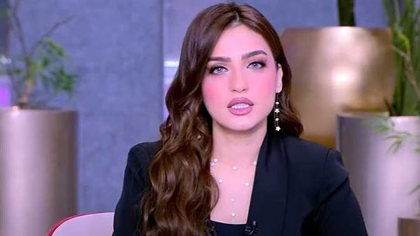 ياسمين عز تدعو إلى إلغاء الخطوبة: «مالهاش أي معنى» | فيديو