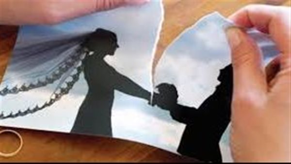 المرأة تدفع نفقة لطليقها.. تصريحات وزير عربي تشعل الجدل