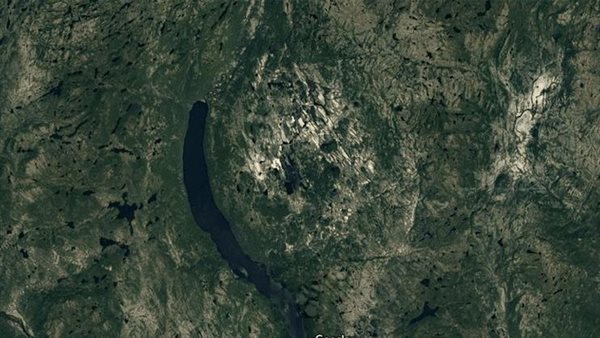 بالصدفة.. جوجل إيرث يكشف عن موقع اصطدام كويكب ضخم بالأرض