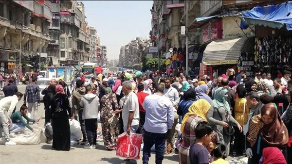 بعد قرار الحكومة الأخير.. شروط عمل الأجانب في مصر طبقا للقانون