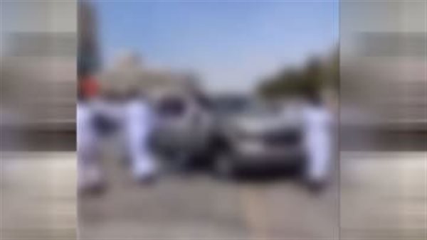 فيديو أغضب السعوديين.. تفاصيل اعتداء رجل على سيدة بمحطة وقود بالرياض | شاهد