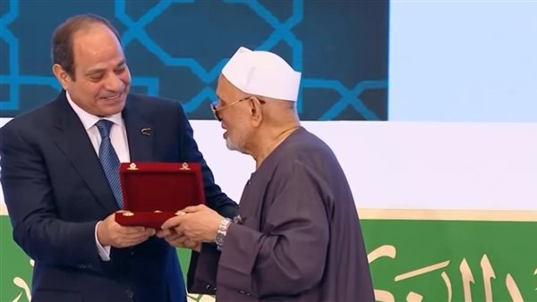 نجل الشعراوي يشكر الرئيس السيسي: اسأل الله أن يوفقه ويعينه | فيديو