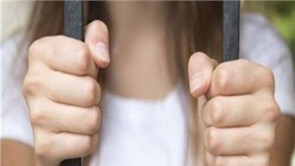 تؤجرها بـ50 جنيها.. تفاصيل صادمة في الحكم على ربة منزل تاجرت بابنتها