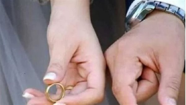 عملها أوفر.. عريس يُثير الجدل بفسخ خطوبته بهذه الطريقة | شاهد