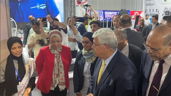 تطوير التعليم بالوزراء: طلاب جامعة مصر التكنولوجية يحصدون المركز الأول في الابتكارات الصناعية