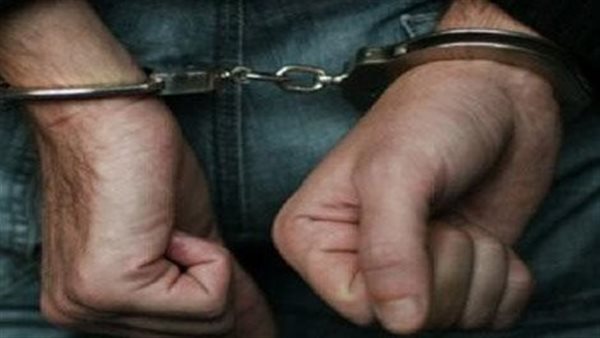 تفكير شياطين.. انتحلا صفة موظفين ولهفا أموال المواطنين