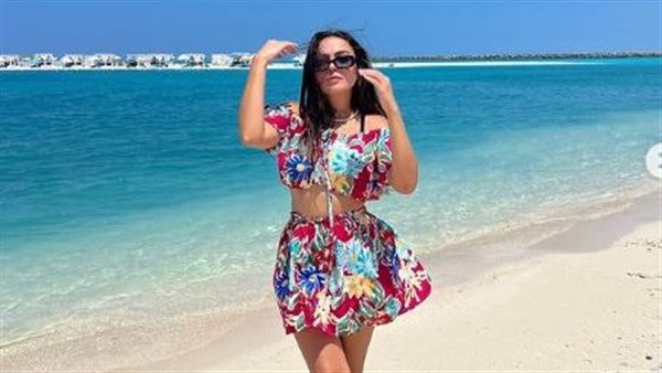 فستان مكشوف.. وئام مجدي تثير الجدل بهذه الإطلالة | شاهد 