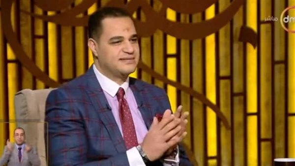 أحمد هارون: الزوجة تقولها بحبك أحسن ما تشترى لها الدنيا كلها | فيديو