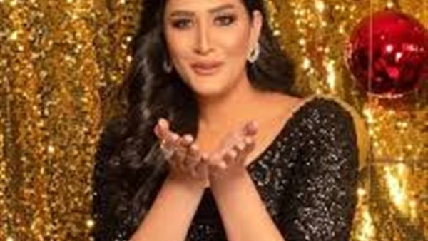 جلسة تصوير بالبرنس.. ابنة صلاح عبدالله تثير الجدل بهذه الإطلالة | شاهد