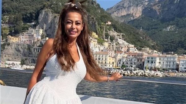 تايجر ضيق.. فستان داليا مصطفى يثير الجدل بالسوشيال ميديا | شاهد