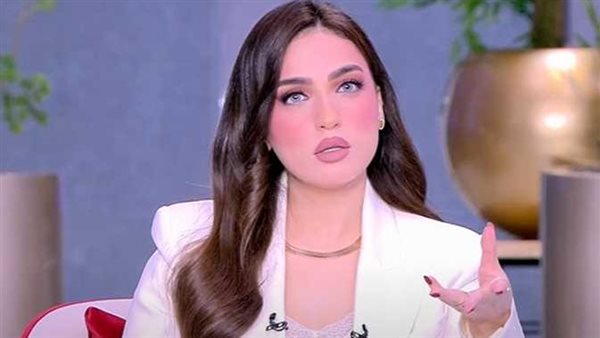 «عيب».. أول رد من ياسمين عز على تصريحها بشأن نساء لبنان | فيديو