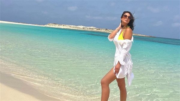 فستان جريء.. بسنت شوقي تثير الجدل بظهورها الأخير | شاهد