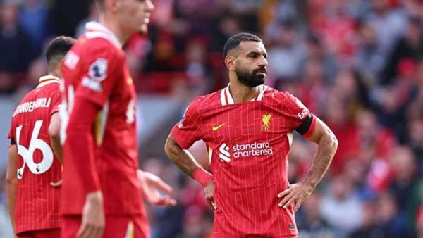 بعد التوقف.. سلوت يثير الجدل بشأن تجديد عقد محمد صلاح