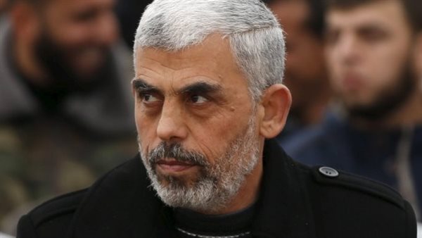 ضعف وتأخر القرارات.. انتقادات حادة لـ يحيى السنوار وشقيقه بسبب الوضع المأساوي في غزة