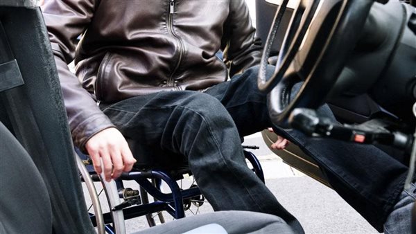 إلغاء التوكيلات.. الضوابط الجديدة لاستيراد سيارات ذوي الهمم | فيديو