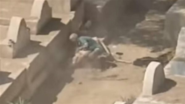 حقيقة فيديو نبش القبور وإخراج جثث الموتى في القليوبية | شاهد