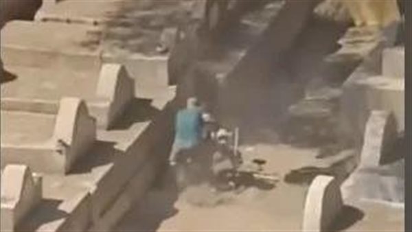 نبش قبور وإهانة حرمة الموتى.. ماذا جرى في مقابر الصدقة بالقليوبية؟