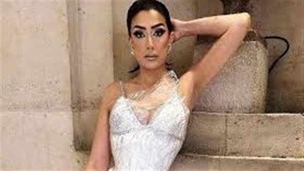 فستان لامع.. غادة عبد الرازق تشعل السوشيال ميديا بهذه الإطلالة | شاهد