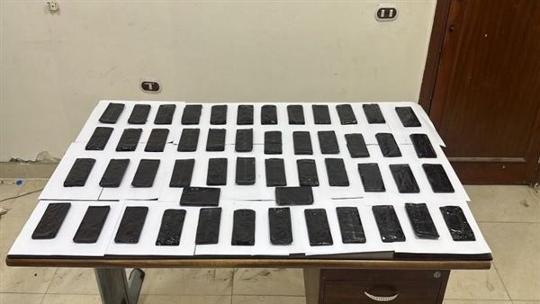 لبست الكلبش بدل الغوايش.. سيدة تعاون زوجها في تجارة الكيف بالعمرانية