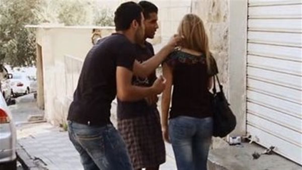 تفاصيل القبض على طالبين تحـ ـرشا بموظفة ومدرسة في باب الشعرية