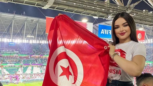 خطفت الأنظار بالمدرجات التونسية.. من هي شروق العرفاوي وما علاقتها بمصر؟ | شاهد