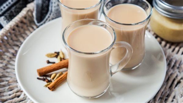 هل أنت منهم؟.. هؤلاء الأشخاص عليهم التقليل من الشاي باللبن
