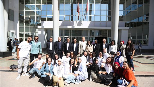 الجامعة المصرية الصينية تستضيف وفدا من جامعة شنغهاي لبحث التعاون العلمي والأكاديمي
