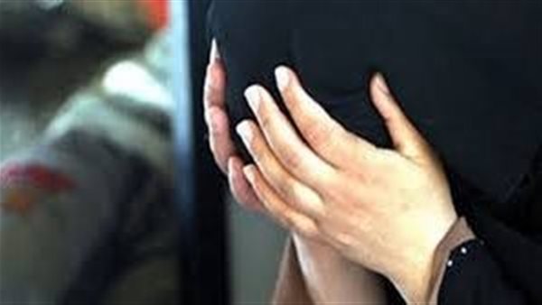 تفاصيل ما حدث في الدقهلية.. يضرب والدته ويطردها من المنزل بمساعدة زوجته