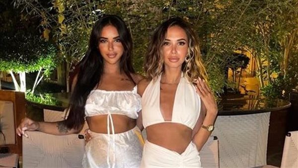 مين الأحلي؟.. آية سماحة وشقيقتها بملابس مثيرة للجدل في عيد ميلادها | شاهد