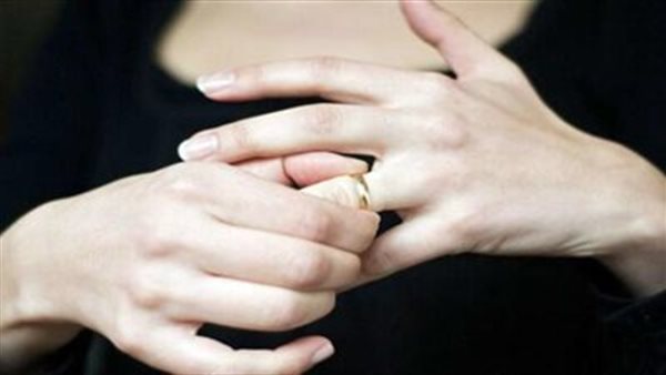 طردني بملابس النوم.. ولاء تطلب خلع زوجها في محكمة الأسرة