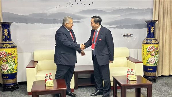 رئيس جامعة بدر يوقع مذكرة تفاهم مع جامعة شانغهاي للدراسات الأجنبية