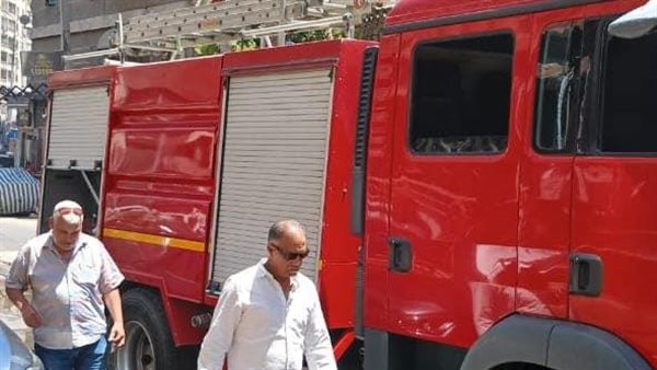 حريق داخل سلسلة مطاعم شهيرة بالشيخ زايد