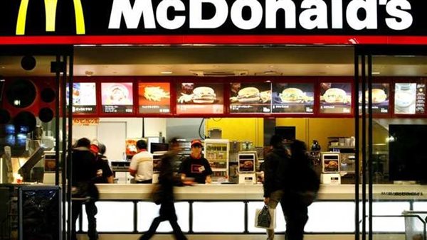 بعد تسجيل إصابات جديدة.. أول تعليق من ماكدونالدز على اكتشاف بكتيريا «إي كولاي» السامة في شطائرها