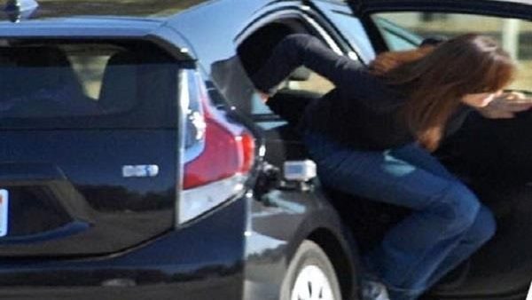 قفزت من السيارة هربا.. تفاصيل إصابة ممرضة بشرخ في الجمجمة بالمنيا