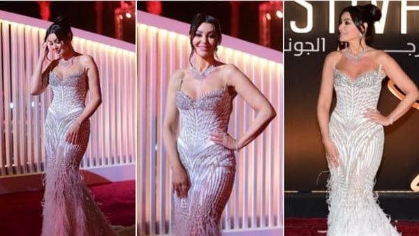 موقف محرج بسبب خطيبها.. ماذا حدث مع أروى جودة على ريد كاربت مهرجان الجونة؟| شاهد